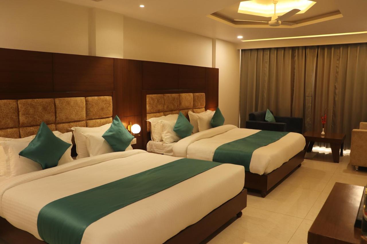 Green Hotel - Behind Parmarth Niketan リシケーシュ エクステリア 写真