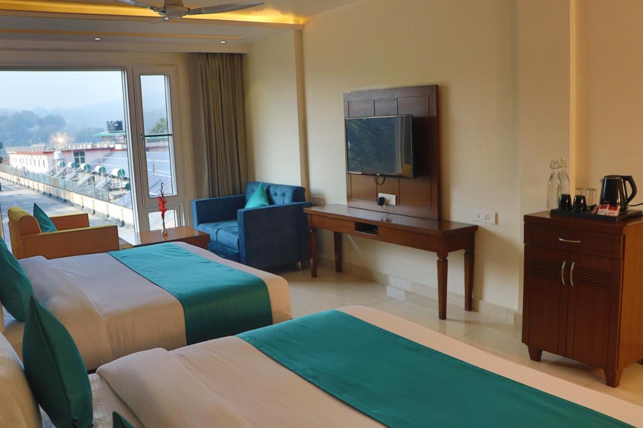 Green Hotel - Behind Parmarth Niketan リシケーシュ エクステリア 写真