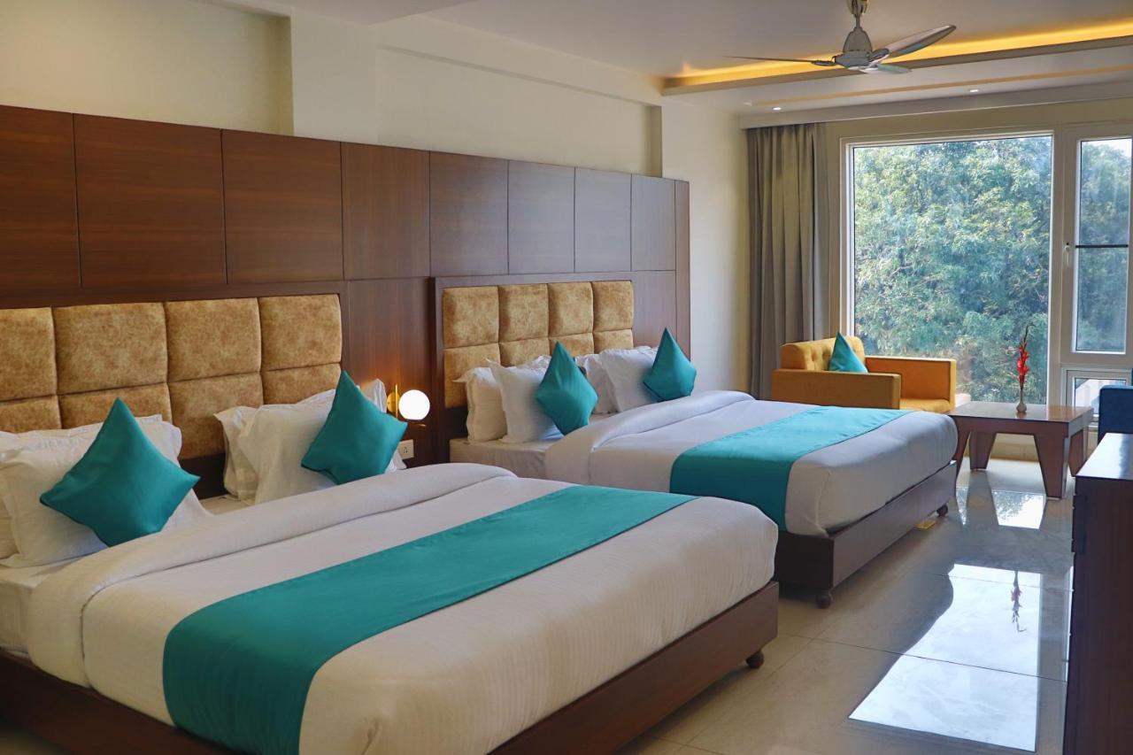 Green Hotel - Behind Parmarth Niketan リシケーシュ エクステリア 写真