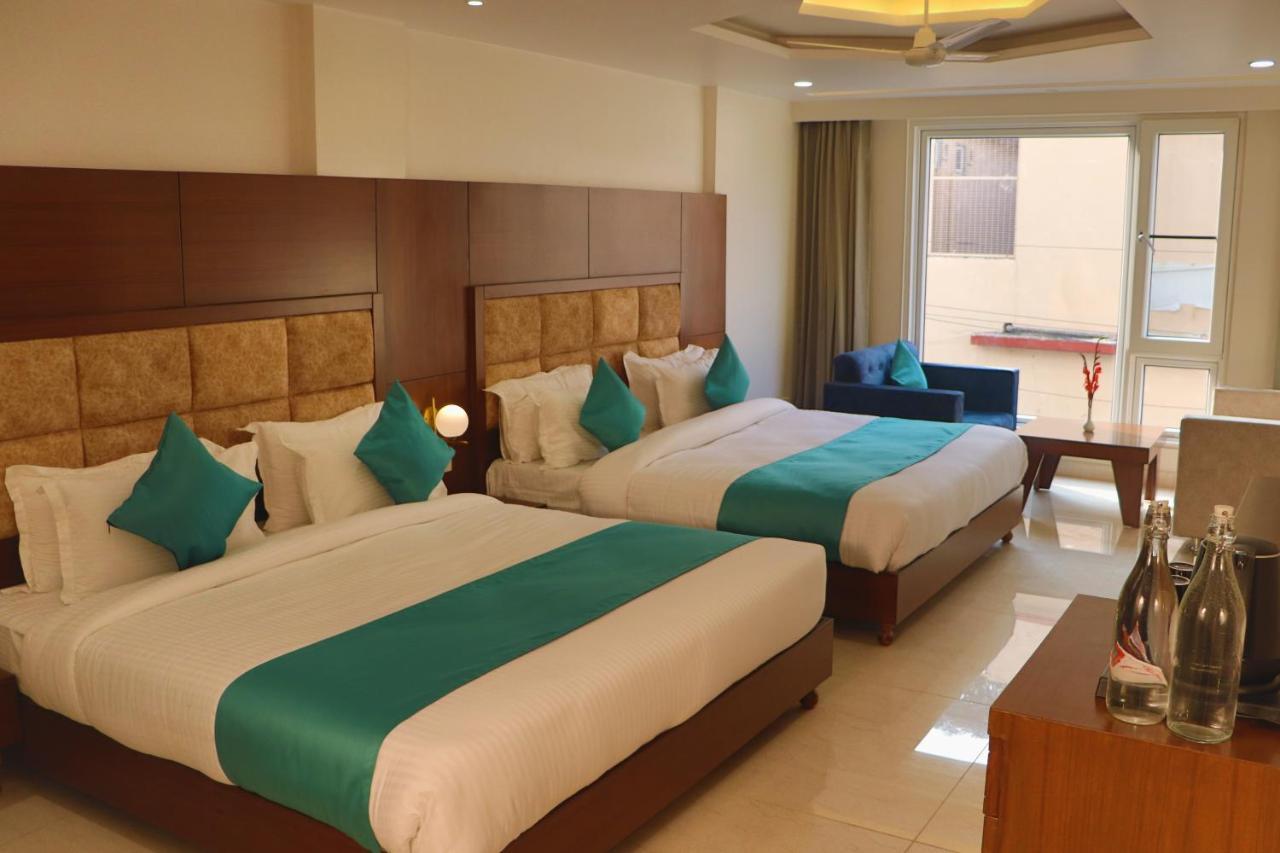 Green Hotel - Behind Parmarth Niketan リシケーシュ エクステリア 写真