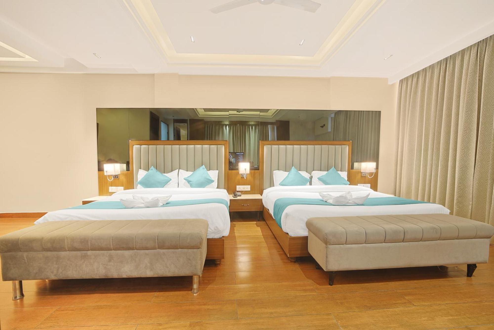 Green Hotel - Behind Parmarth Niketan リシケーシュ エクステリア 写真