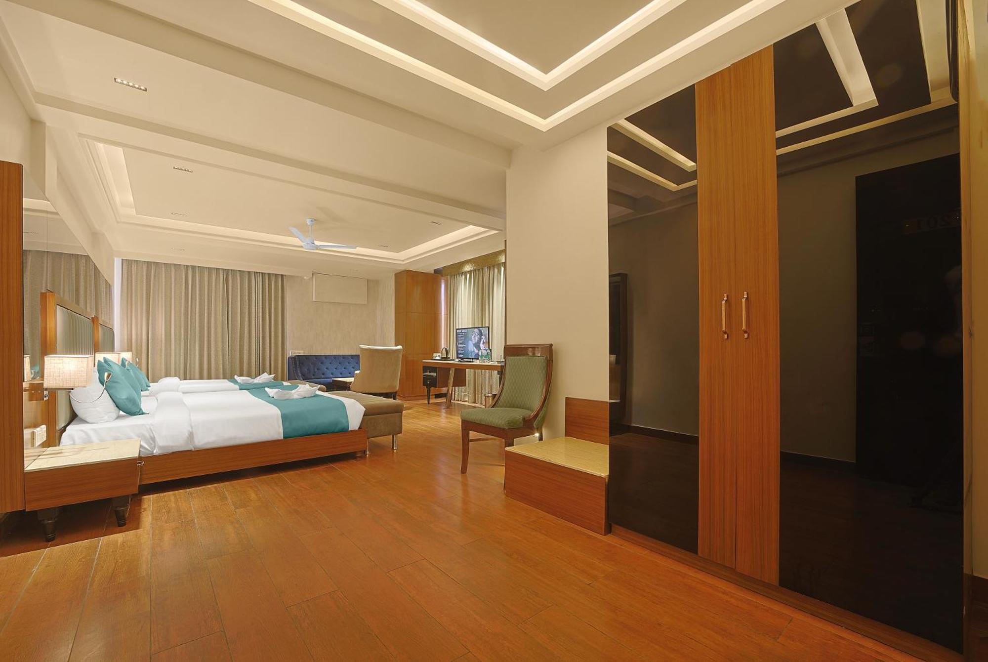 Green Hotel - Behind Parmarth Niketan リシケーシュ エクステリア 写真