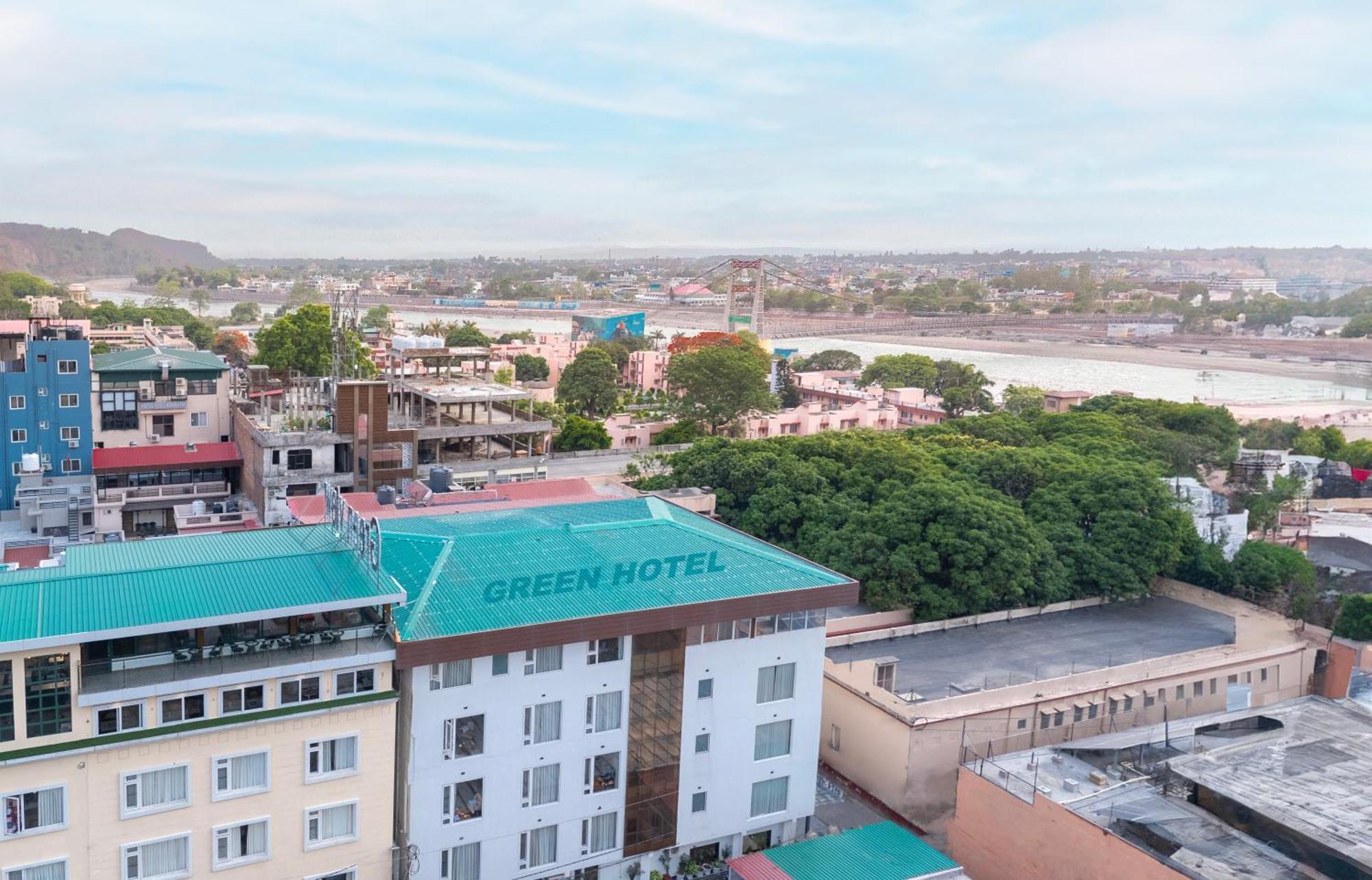 Green Hotel - Behind Parmarth Niketan リシケーシュ エクステリア 写真